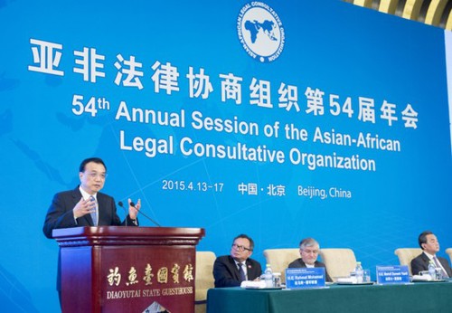4月13日，国务院总理李克强在北京钓鱼台国宾馆出席亚洲－非洲法律协商组织第54届年会开幕式并发表主旨讲话。新华社记者 王晔 摄