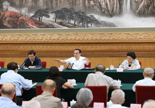 7月27日，中共中央政治局常委、国务院总理李克强在北京出席国家科技战略座谈会并作重要讲话。新华社记者 庞兴雷 摄