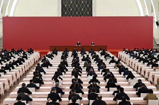 上海市学习贯彻党的二十届四中全会精神中央宣讲团报告会举行，陈吉宁作宣讲报告